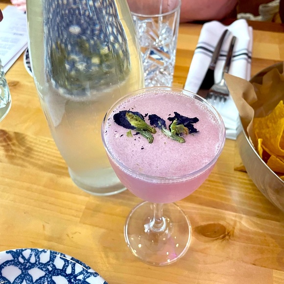 Meet your Posher, Erika - Picture 1 of 1